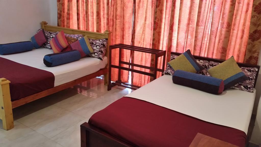 אנוראדפורה Bevary City Hotel מראה חיצוני תמונה