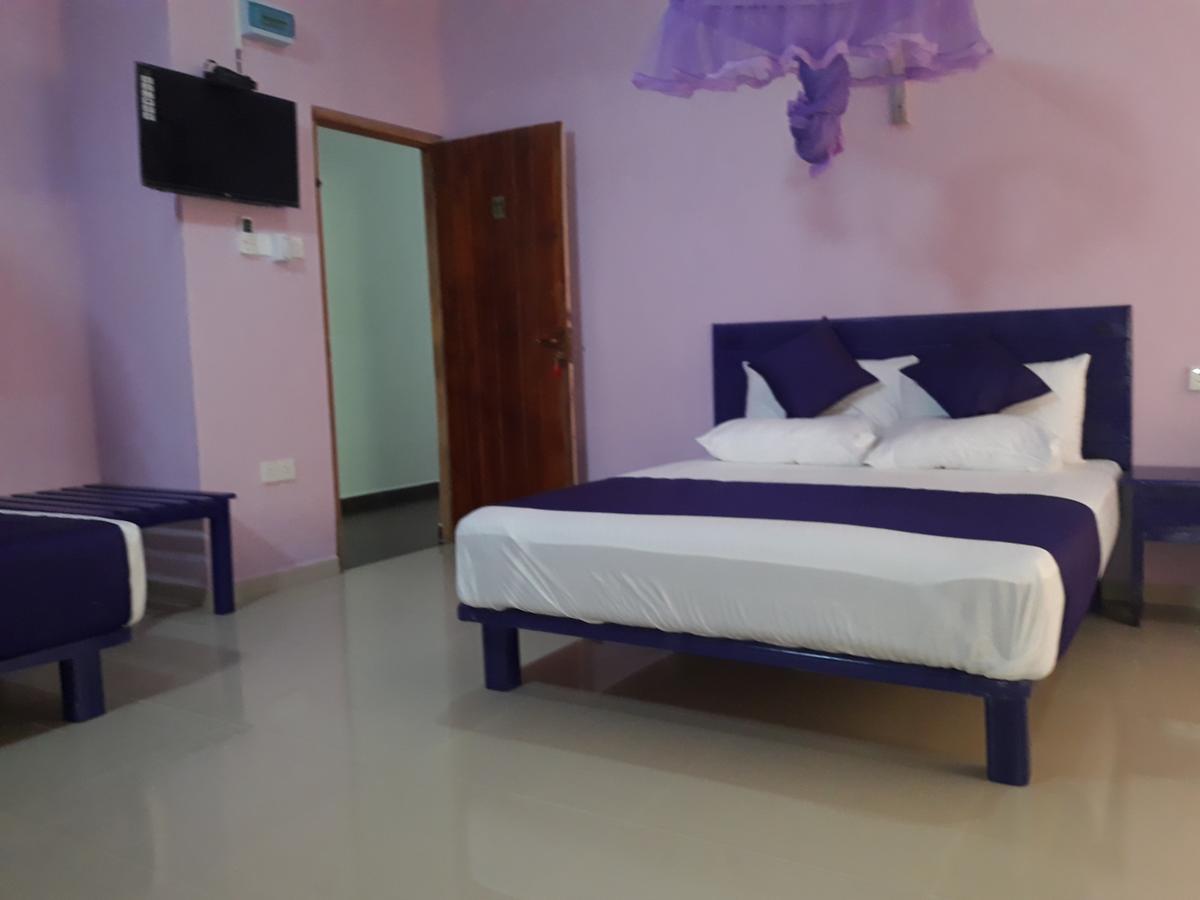 אנוראדפורה Bevary City Hotel מראה חיצוני תמונה