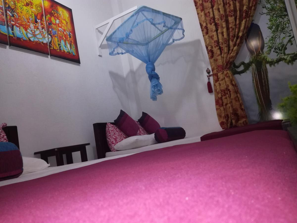 אנוראדפורה Bevary City Hotel מראה חיצוני תמונה