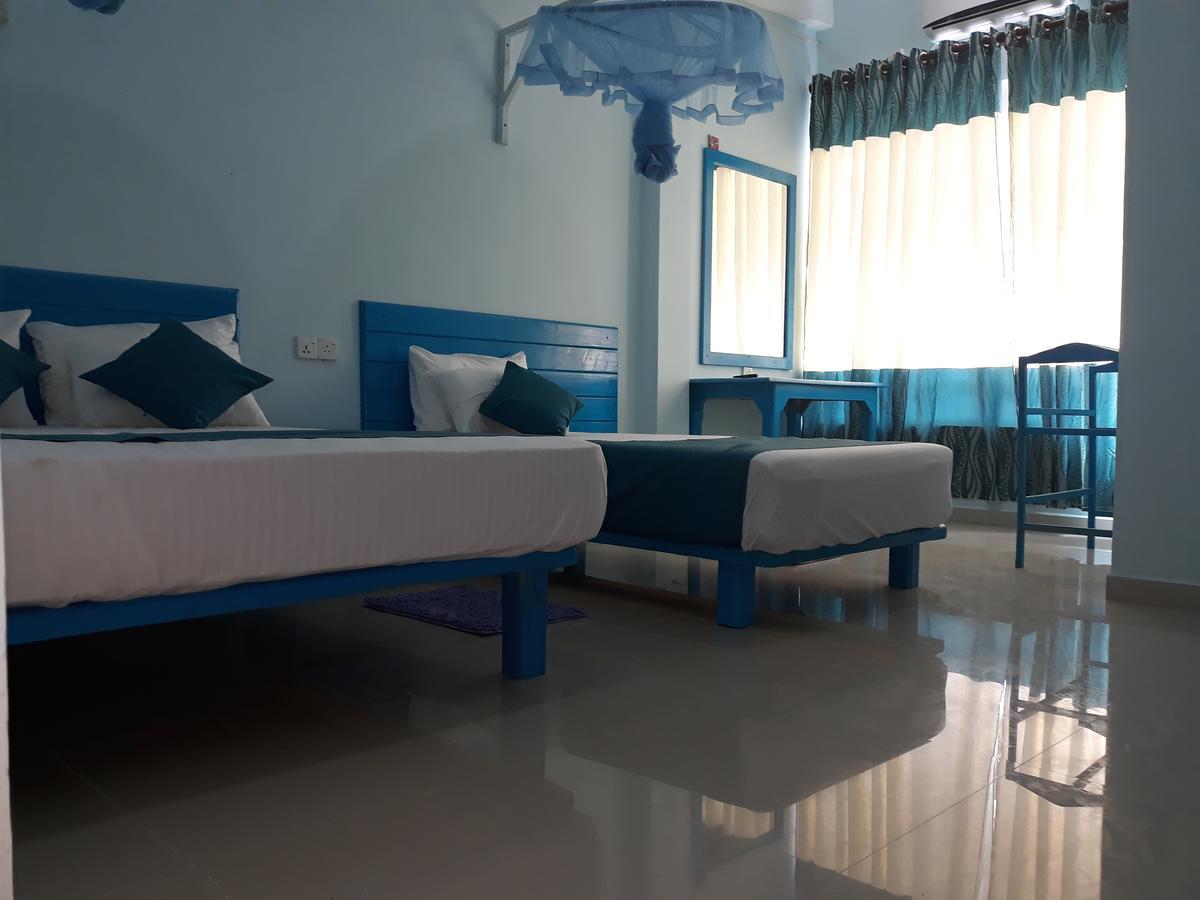 אנוראדפורה Bevary City Hotel מראה חיצוני תמונה